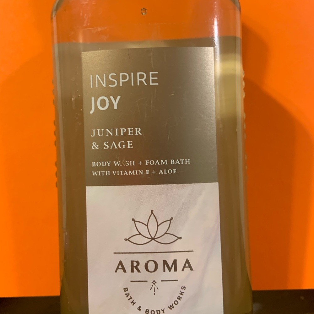 Bath and body Works Juniper & Sage body wash, and foam bath - Picture 3 of 3